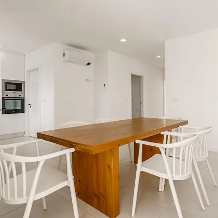 Yama House Villa Canelas (Aveiro)